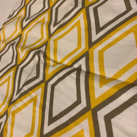 Hand painted throw pillow cover 18x17 - Picture 3 of 4